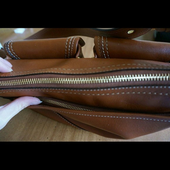 COACH vintage Legacy collection. leather hobo/shoulder bag!! - Picture 3 of 16